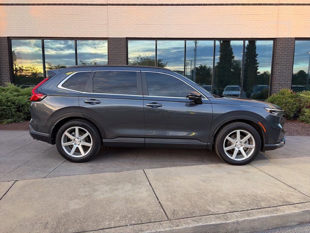 Used 2024 Honda CR-V Sport image 3