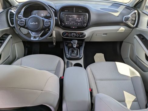 Certified 2025 Kia Soul LX w/ LX Technology Package FWD image 13
