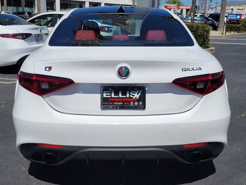 Used 2022 Alfa Romeo Giulia Veloce RWD image 28