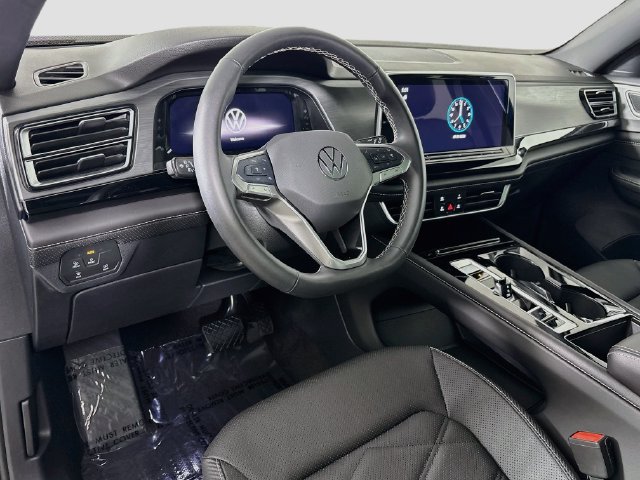 Used 2025 Volkswagen Atlas Cross Sport SE AWD/4WD image 9