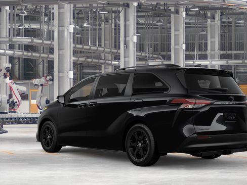 New 2026 Toyota Sienna XLE Woodland Edition image 6