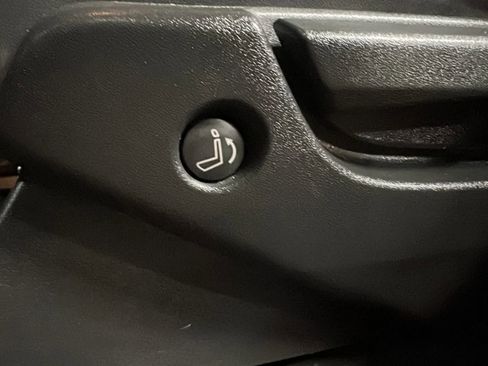 Used 2022 Nissan Pathfinder Platinum w/ Cargo Package image 13