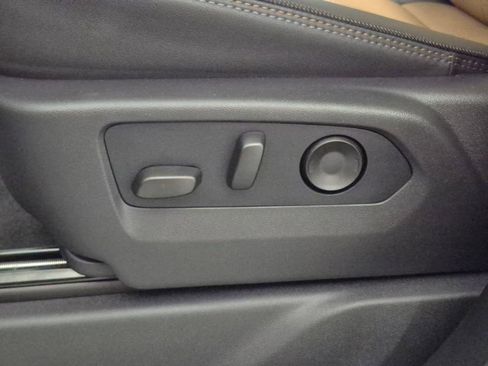 New 2026 Chevrolet Silverado 1500 High Country AWD/4WD image 15