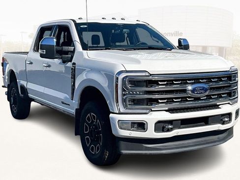 Used 2024 Ford F250 Platinum image 3