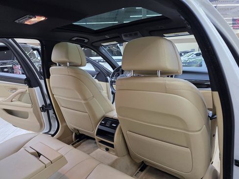 Used 2015 BMW 535i Sedan RWD image 24