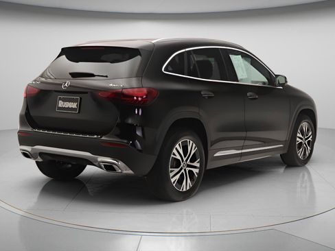 Used 2026 Mercedes-Benz GLA 250 4MATIC image 4