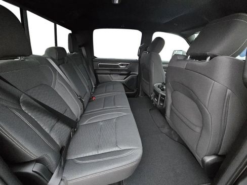 New 2026 RAM 1500 4x4 Crew Cab image 31