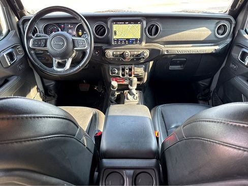 Certified 2022 Jeep Wrangler Unlimited Rubicon 4xe w/ Cold Weather Group image 13