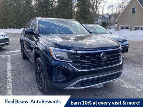 New 2026 Volkswagen Atlas Cross Sport SE image 1