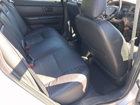 Used 2005 Ford Taurus SEL FWD image 23