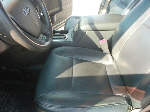 Used 2008 Ford Explorer Sport Trac XLT AWD/4WD image 12