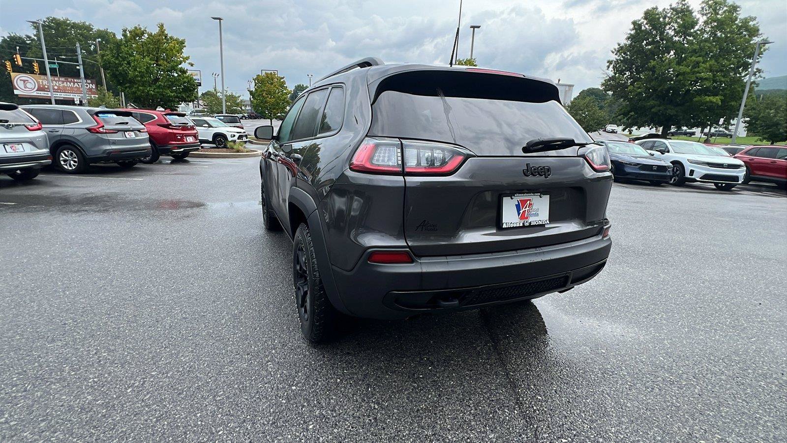 Used 2022 Jeep Cherokee Latitude w/ Sun & Sound Group AWD/4WD image 6