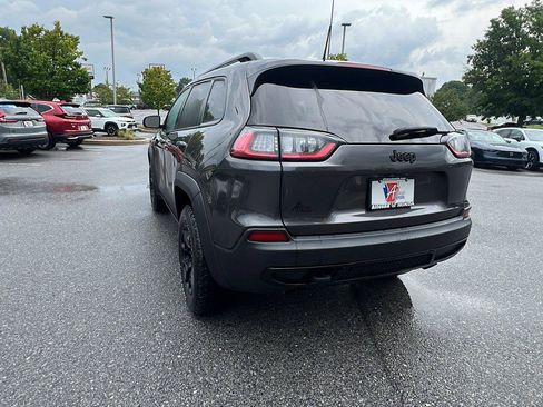 Used 2022 Jeep Cherokee Latitude w/ Sun & Sound Group AWD/4WD image 6