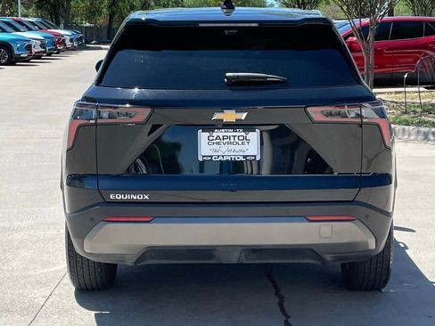 Used 2025 Chevrolet Equinox LT w/ Safety and Technology Package image 5