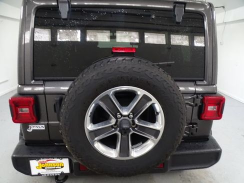 Used 2020 Jeep Wrangler Unlimited Sahara AWD/4WD image 19