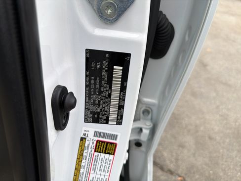 Used 2022 Toyota Highlander XLE image 35