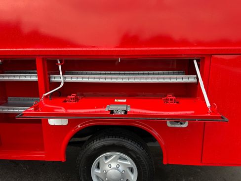 New 2026 Ford E-350 and Econoline 350 Super Duty w/ Interior Upgrade Package RWD image 23
