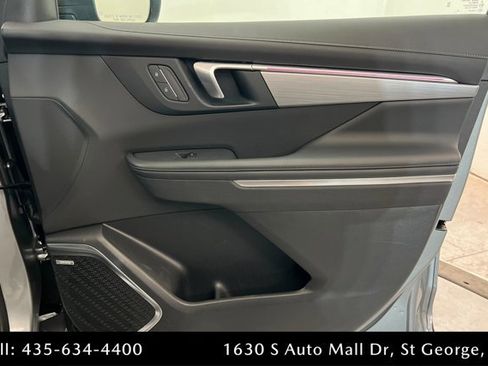 Used 2025 Buick Enclave Preferred image 24