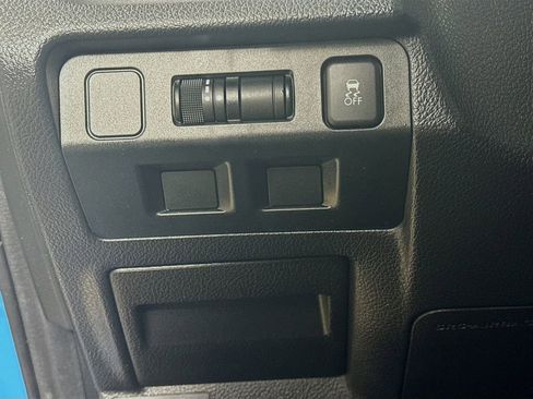 Used 2016 Subaru Crosstrek 2.0i Premium w/ Moonroof Package image 12