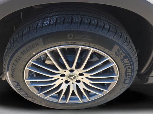 New 2026 Mercedes-Benz GLC 300 image 29