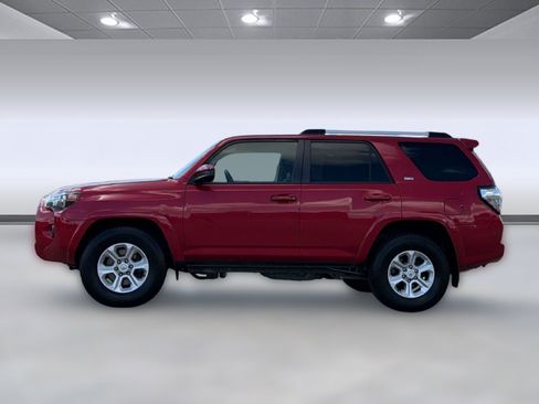 Used 2021 Toyota 4Runner SR5 RWD image 2