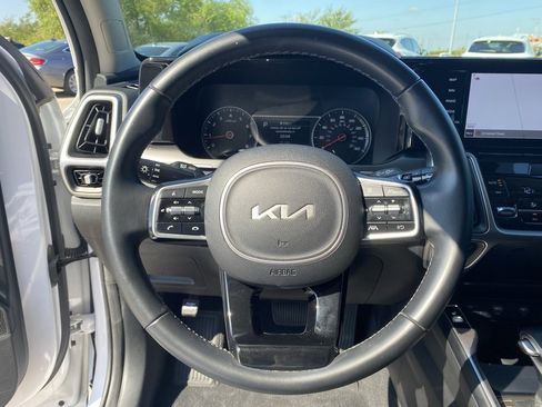 Used 2022 Kia Sorento S w/ Panoramic Sunroof Package image 16