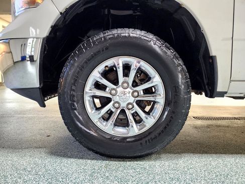 Used 2013 RAM 1500 Classic SLT w/ Premium Display Pkg image 12