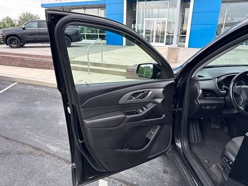 Used 2019 Chevrolet Traverse LT AWD/4WD image 11
