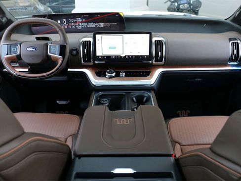 New 2025 Ford Expedition King Ranch image 28