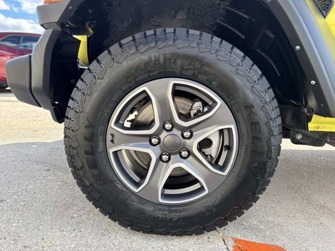 Used 2023 Jeep Wrangler Sport image 4