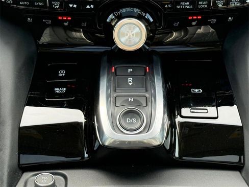 Used 2025 Acura MDX w/ Advance Package image 16