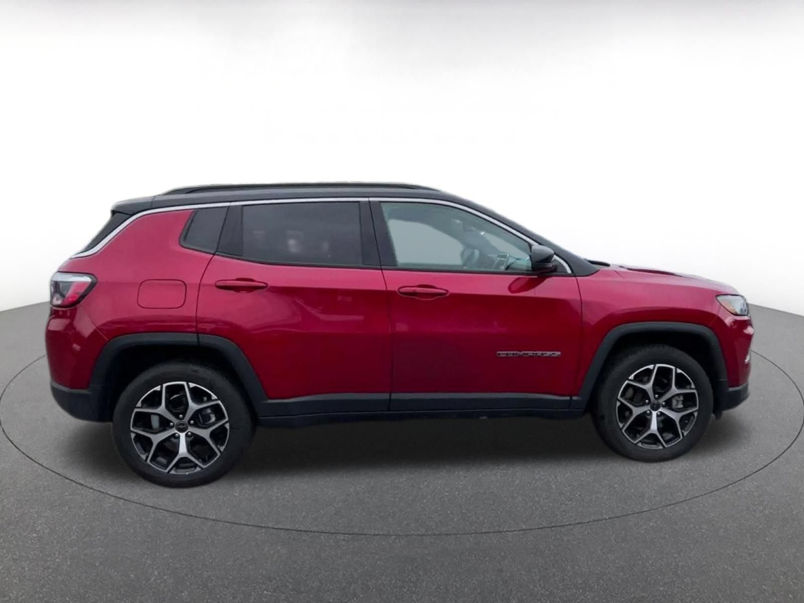 Used 2025 Jeep Compass Limited AWD/4WD image 15