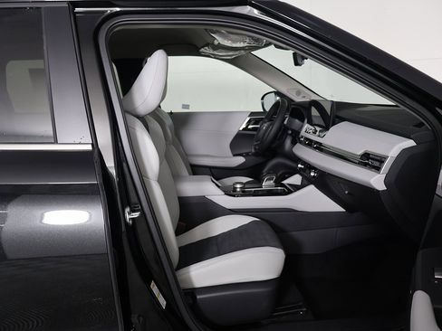 New 2026 Mitsubishi Outlander SE image 29