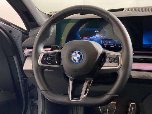 Certified 2025 BMW i5 xDrive40 w/ M Sport Package image 17