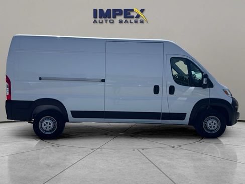 Used 2026 RAM ProMaster 2500 w/ Convenience Group FWD image 6