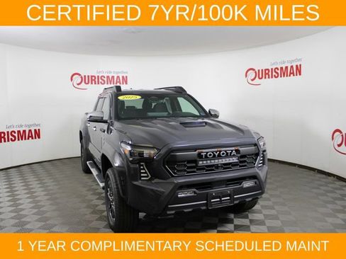 Used 2025 Toyota Tacoma TRD Sport AWD/4WD image 12