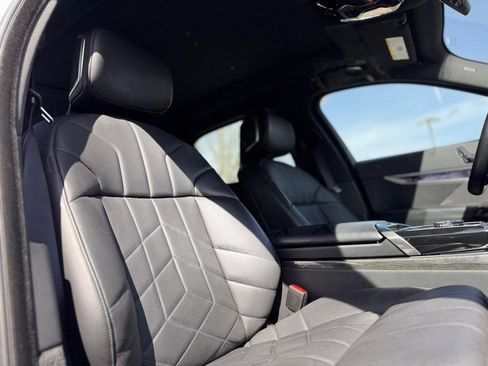 Used 2024 BMW 740i xDrive 740i xDrive image 30