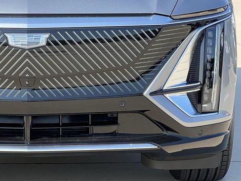 New 2026 Cadillac Lyriq Luxury image 8