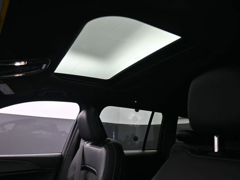 New 2025 Jeep Grand Cherokee Altitude image 10