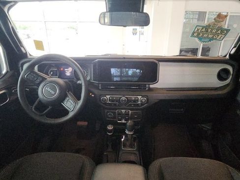 Used 2024 Jeep Wrangler Unlimited Sport AWD/4WD image 14