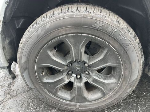 Used 2021 RAM 1500 Big Horn image 2