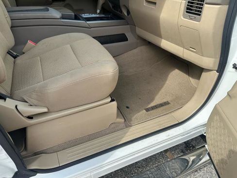 Used 2012 Nissan Titan SV w/ SV Value Truck Pkg image 16