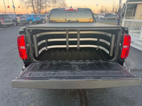 Used 2015 Chevrolet Colorado Z71 image 36