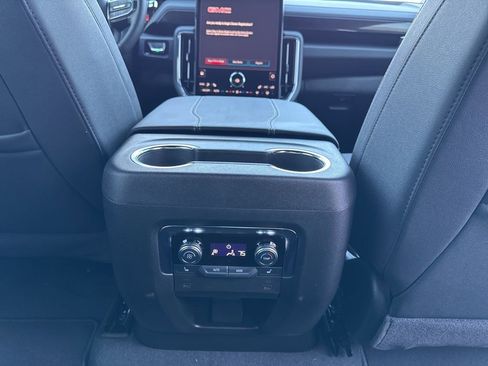 New 2026 GMC Yukon XL Elevation w/ LPO, Elevation Black Package image 26