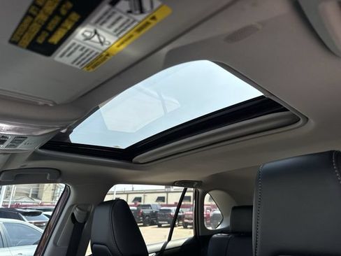 Used 2023 Toyota RAV4 XLE Premium FWD image 23