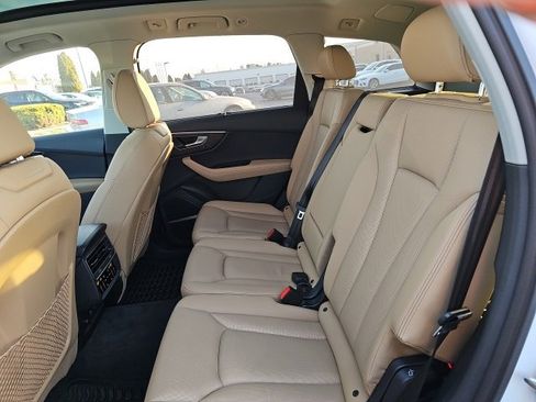 Used 2025 Audi Q7 3.0T Premium Plus w/ Premium Plus Package image 11