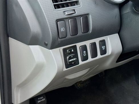 Used 2015 Toyota Tacoma 4x4 Double Cab image 10