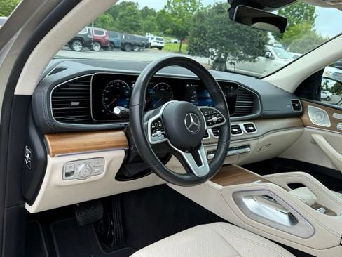 Used 2021 Mercedes-Benz GLS 450 4MATIC image 16