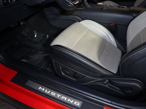 Used 2024 Ford Mustang Premium image 23