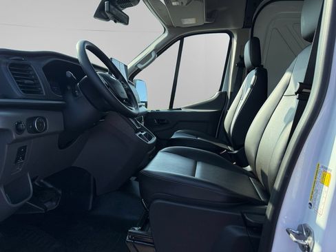 New 2026 Ford Transit 250 148 Medium Roof RWD image 9